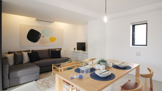 デザイン スタジオ (702)