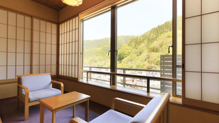 [山側]和室12畳 檜の内湯付 禁煙