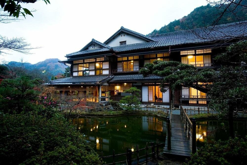 建築家・辰野金吾氏が手掛けた国の有形登録文化財に宿泊できる宿3952210