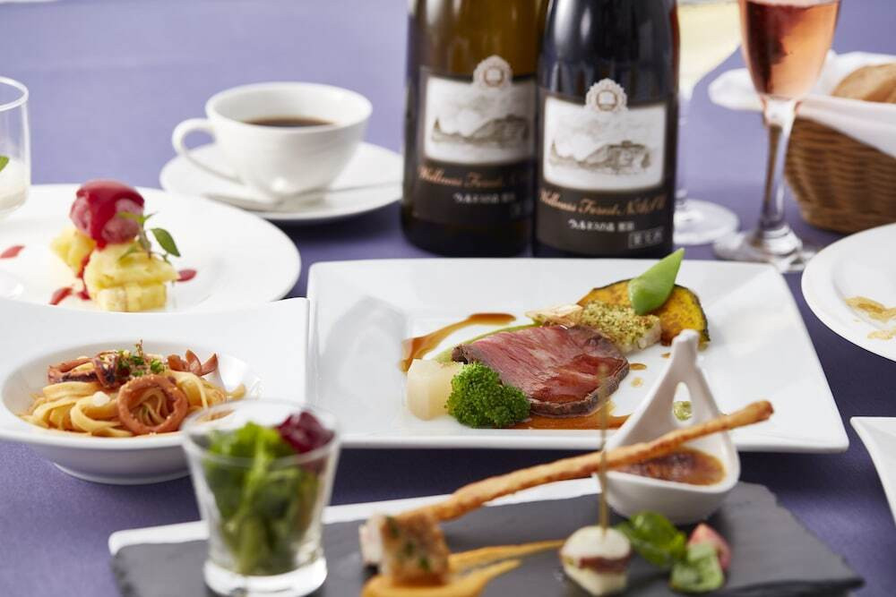 地場産と旬にこだわったフレンチコースを堪能3907631