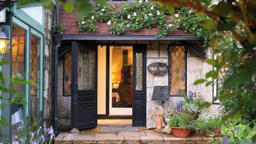 施設の入り口 / 33