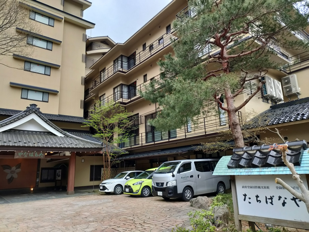 南館と西館があります