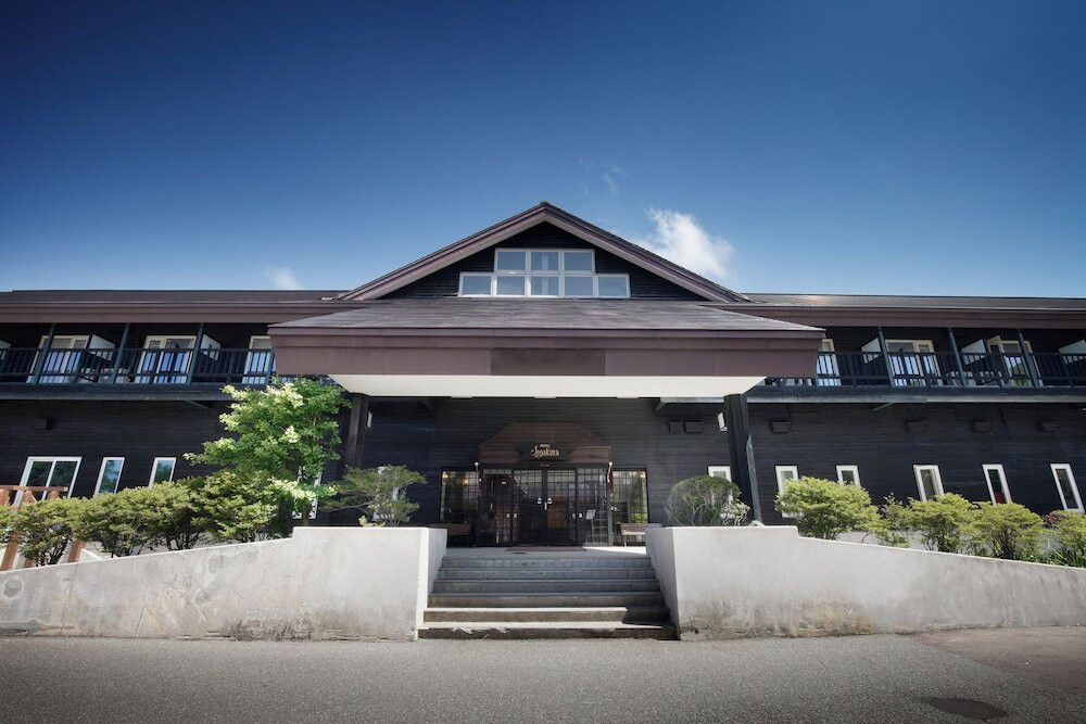 大自然に囲まれた北欧風マウンテンリゾートホテル3953768