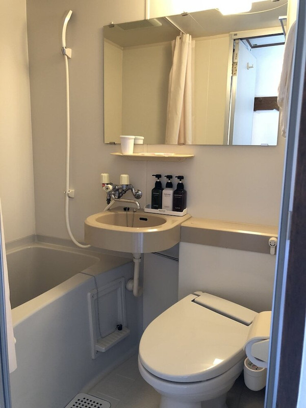 バスルームのシャワー