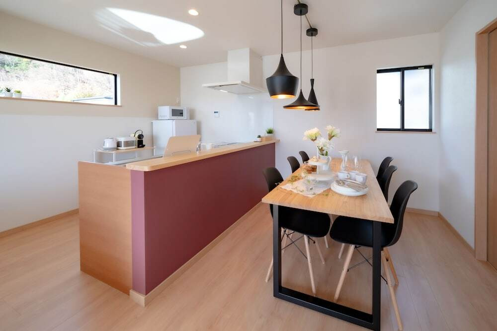 客室内のダイニングエリア