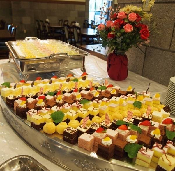 夕食バイキング④ / 4