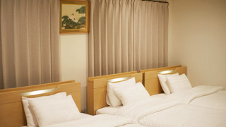 スタンダード ファミリールーム (シングルベット2 台、セミダブルベット2台)