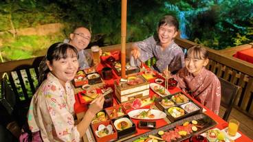 食事・飲み物 / 4