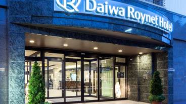 施設の入り口 / 12