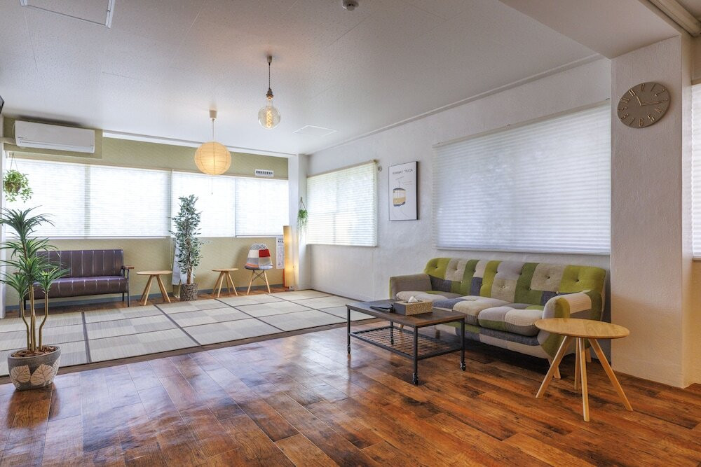 客室内のダイニングエリア