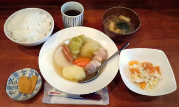 「おもひで定食」 料理 46573156 日替り（ポトフ＋柿と白菜のサラダ）500円