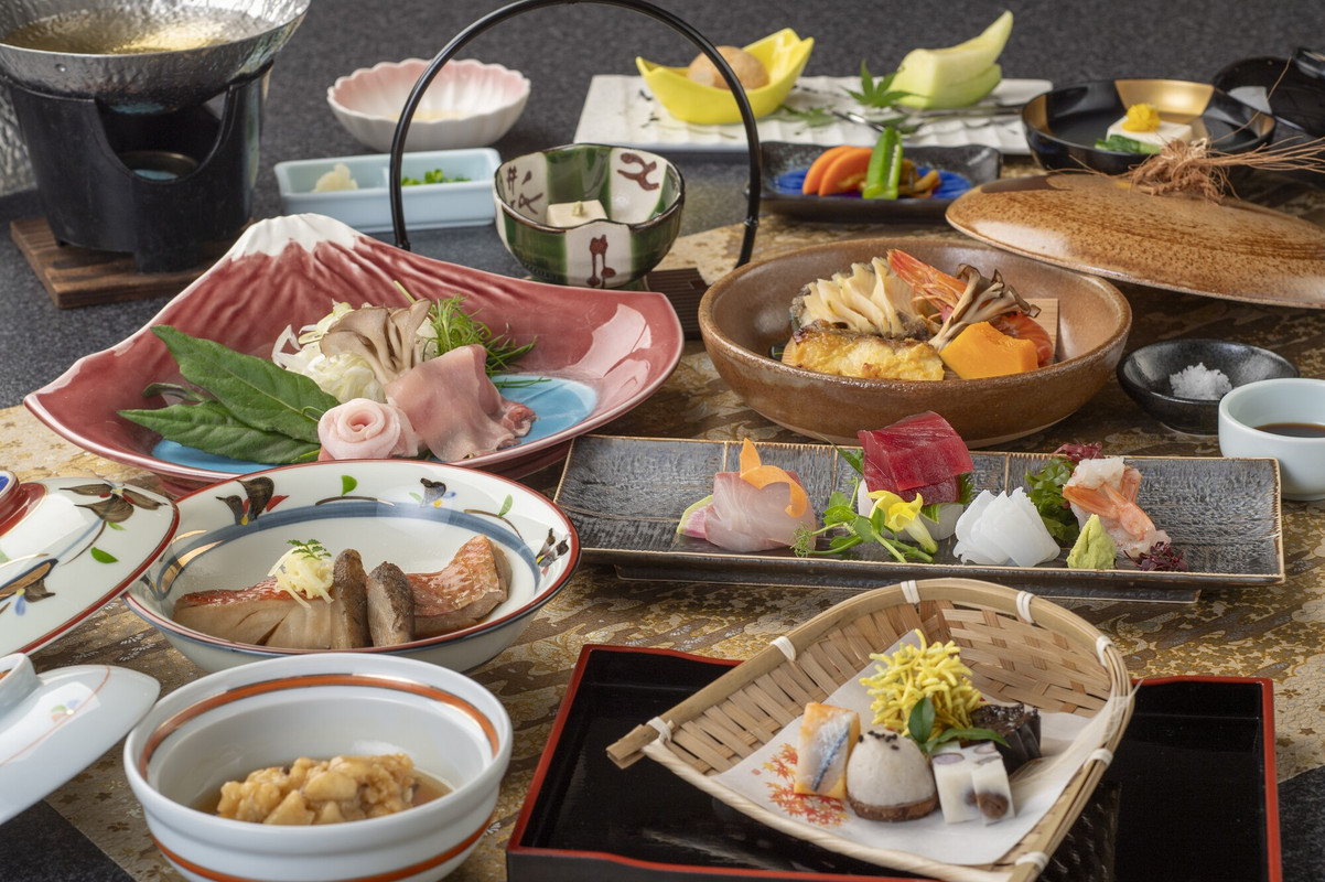 季節替わりの和会席膳・四季彩一例②