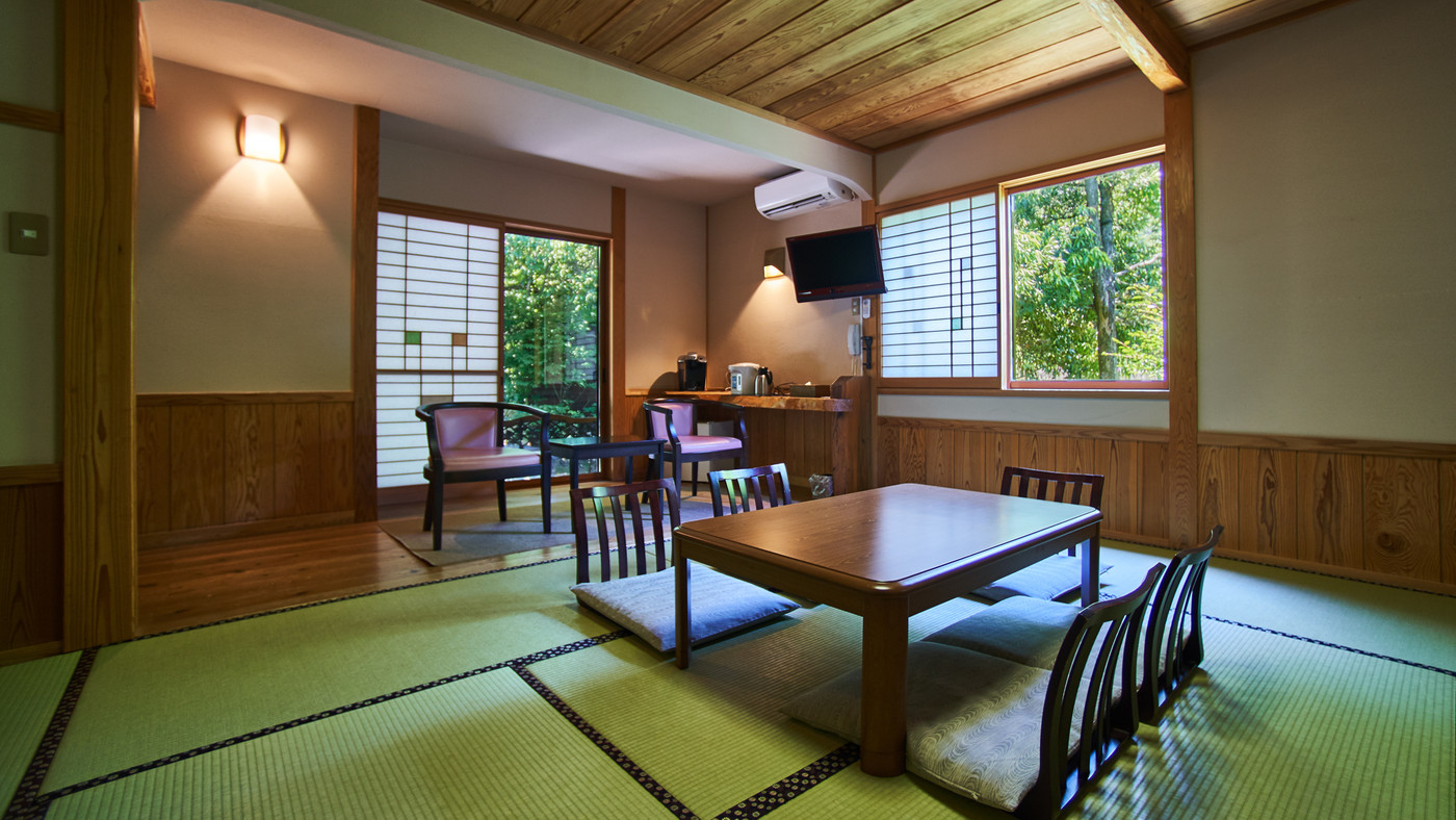 完全個室のお食事処も3706404