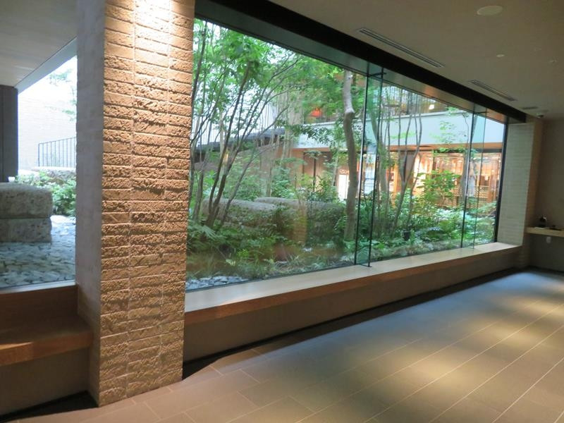 緑の美しい中庭