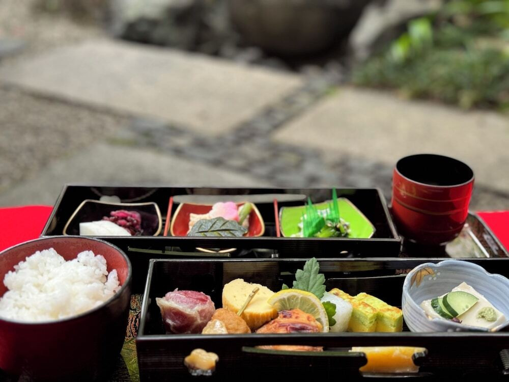 朝食