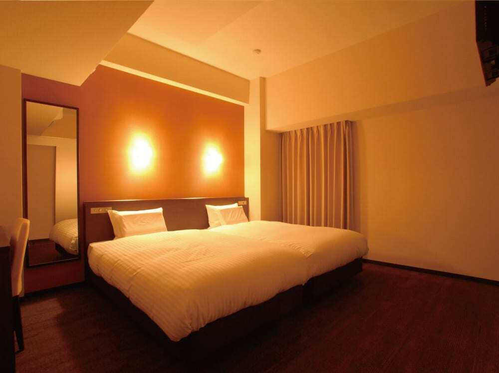 ゆったりとした客室3948042