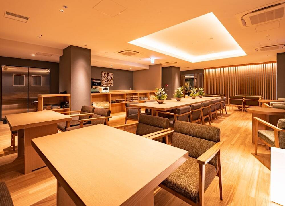 1階 ビスタラウンジ③