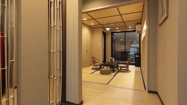 内部エントランス / 2