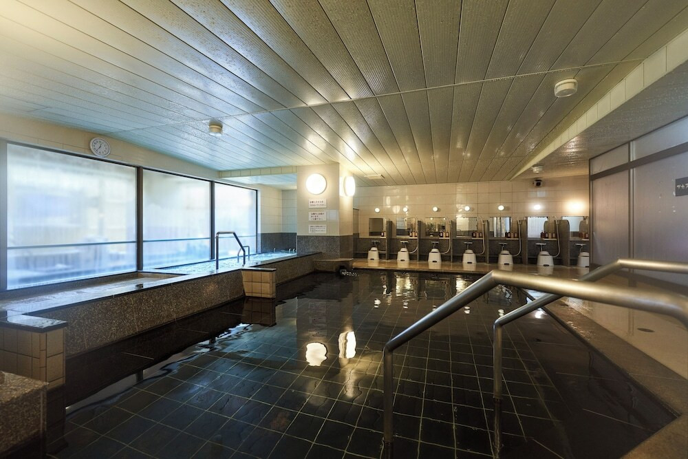 カレー、天ぷら、海鮮丼etc。品数たっぷり朝食♪温泉で体も癒せる4769494