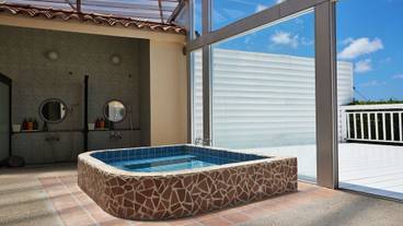 屋内スパ浴槽 / 8