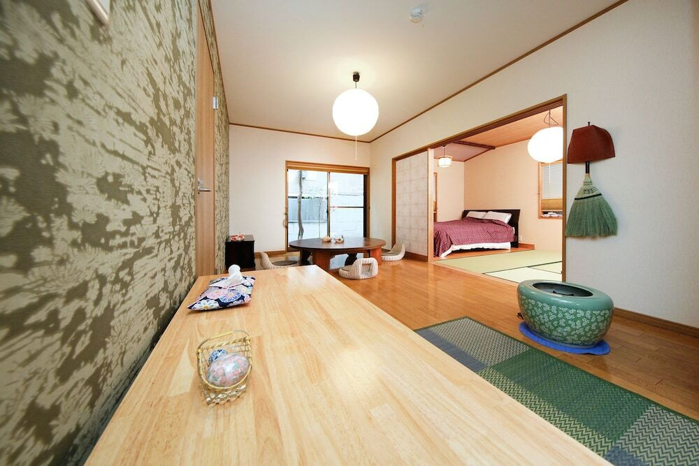 客室内のダイニングエリア