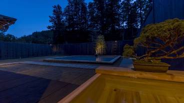 屋外スパ浴槽 / 1