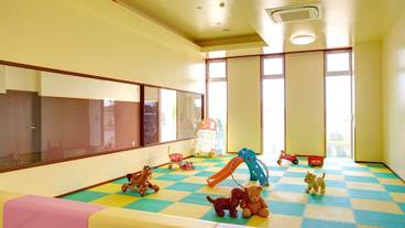 子供用の遊び場 - 屋内 / 19