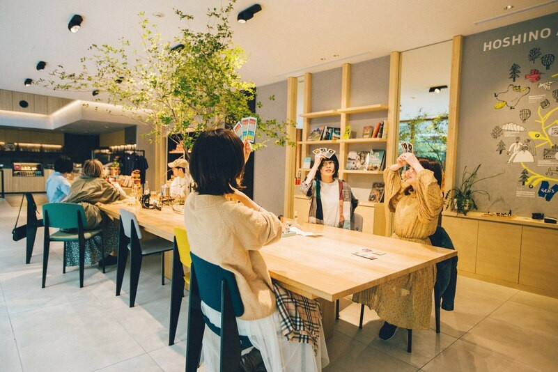 寒かったり暑かったりしても大丈夫◎カフェで24時間ルーズに過ごそう3702343