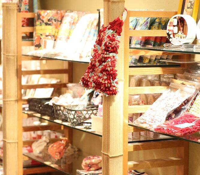 土産処「風花」の商品例 / 2