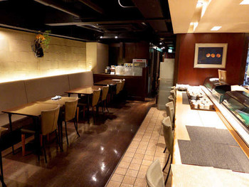 「SUSHI-DINING たちばな」 内観 32043159 閉店直前の店内。寿司ダイニングの雰囲気が伝わるでしょうか