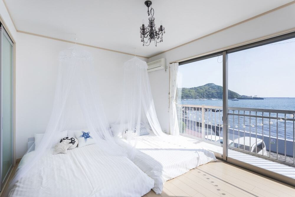 下田港を見おろす、高台のバケーションハウス3447731