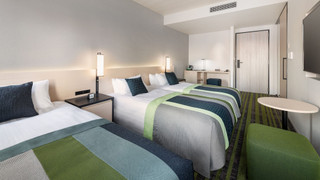 ユニバーサルトリプル (禁煙) シャワーブースのみ