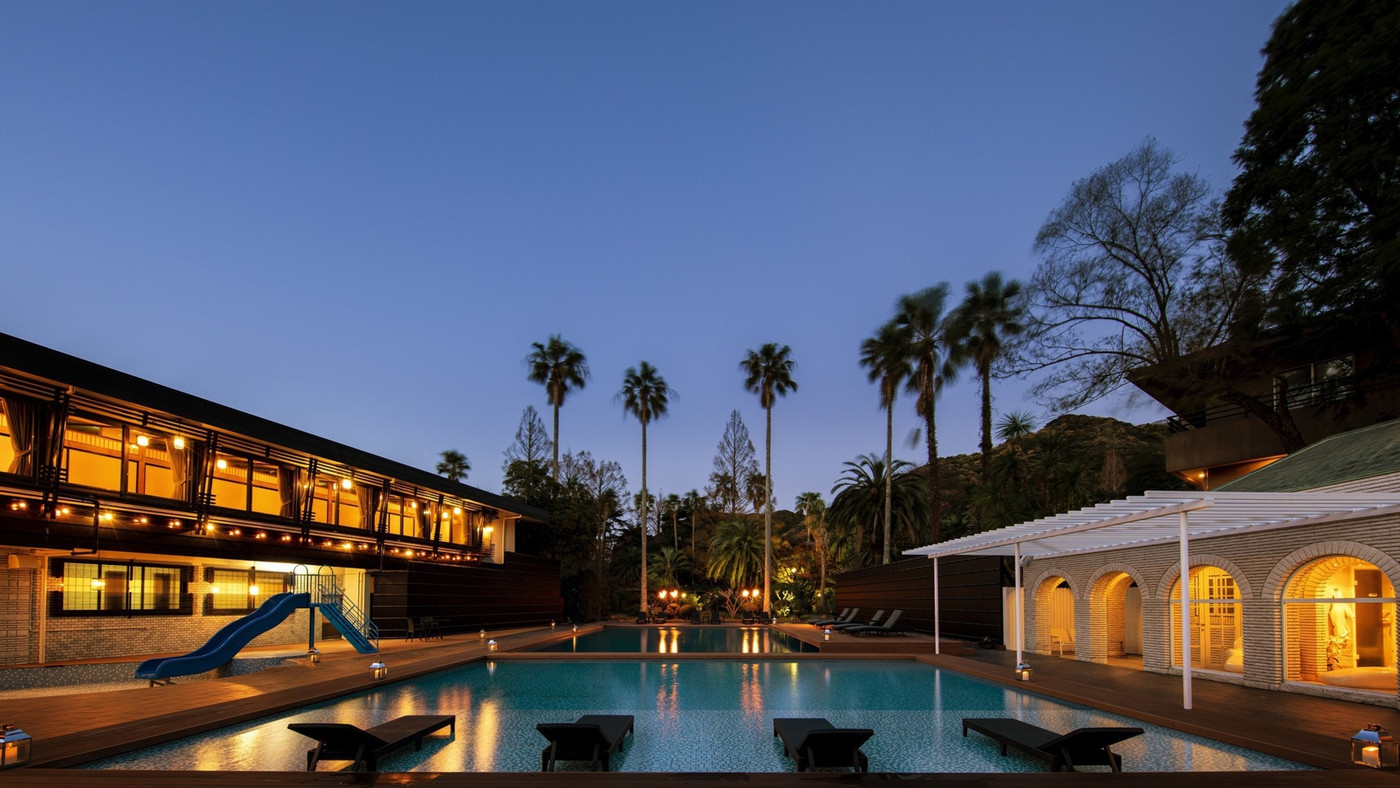 2つのサウナと天然温泉プールで海外リゾート気分を味わえる湯宿3658738