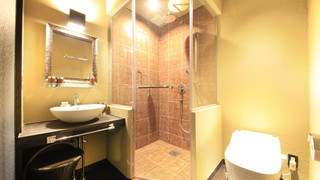 [本館] 和モダンクイーンベッド 禁煙 (大人料金：3歳以上,0-3歳添い寝のみ)