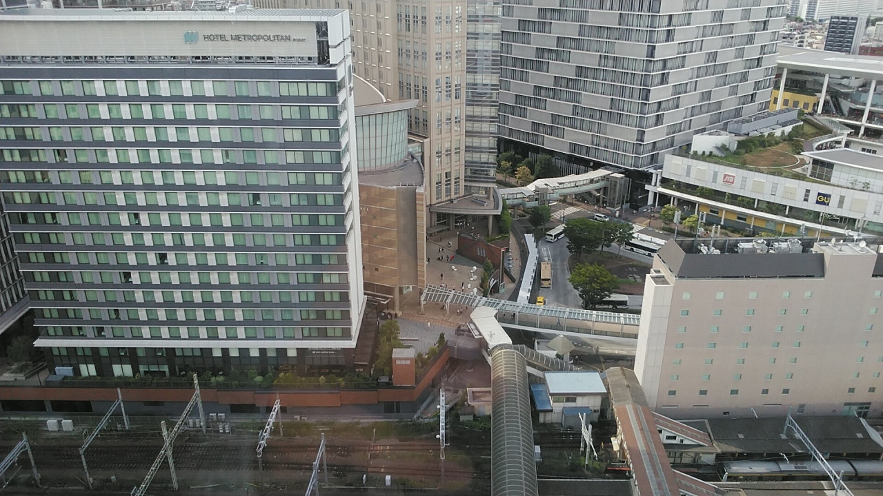 16階建てのメトロポリタン川崎が見えます