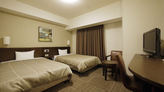 ツインルームシングルサイズベッド 2 台喫煙可