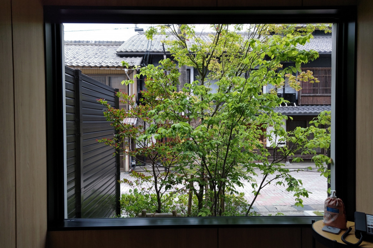 １Ｆエレベーター前。ここはうまく計算しているなと、感心。