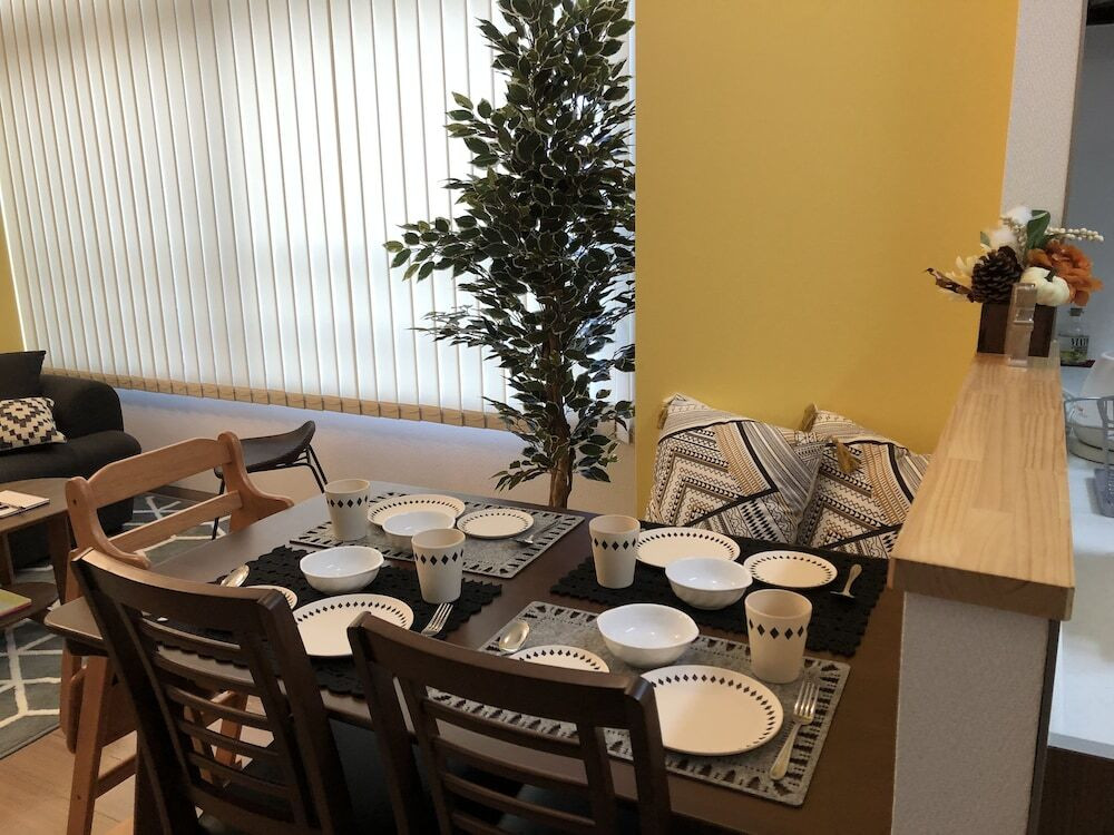 客室内のダイニングエリア