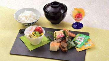 食事・飲み物 / 13