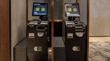 自動チェックイン機 / 3