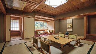 [禁煙] 和室12.5畳 (川側）