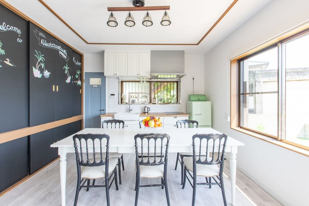 客室内のダイニングエリア