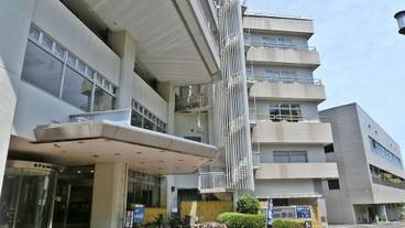 施設の入り口 / 18