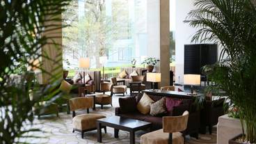 ロビー応接スペース / 2