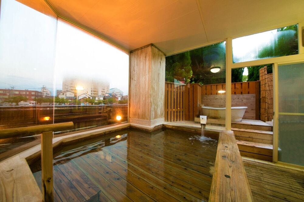 呼子のイカや新名物「唐津Q（キュー）サバ」で大満足4760254