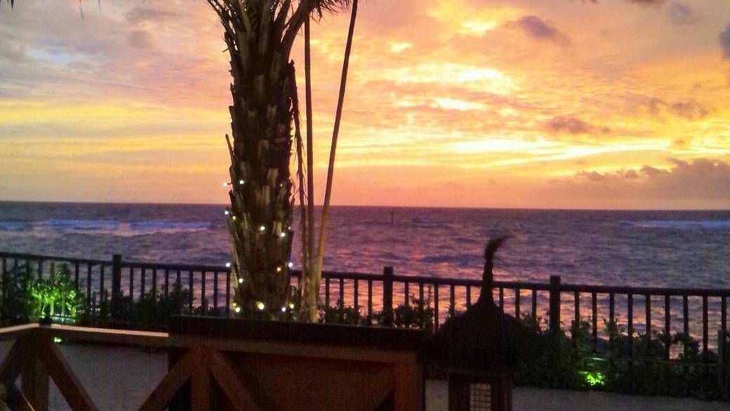 カフェ＆バー マイマル / 3