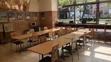 ロビーラウンジ / 2