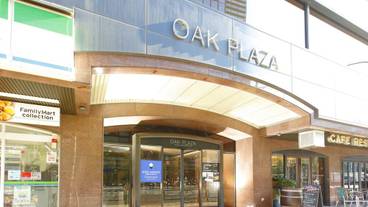 施設の入り口 / 13