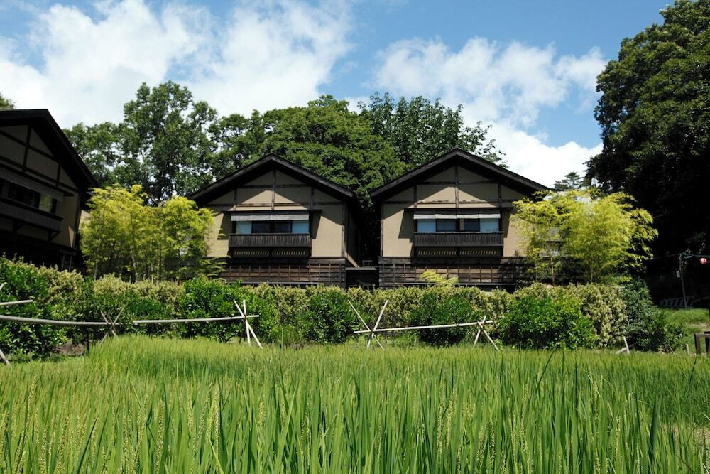 里山の自然の中に身を浸す旅3931603