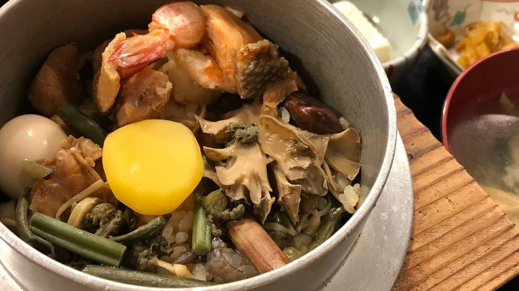 「いいやま亭」で
釜めしランチ / 1